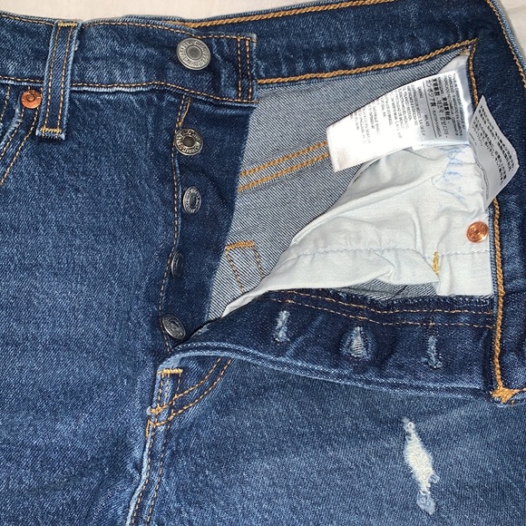 Levi’s Ribcage shorts - Picture 2 of 4